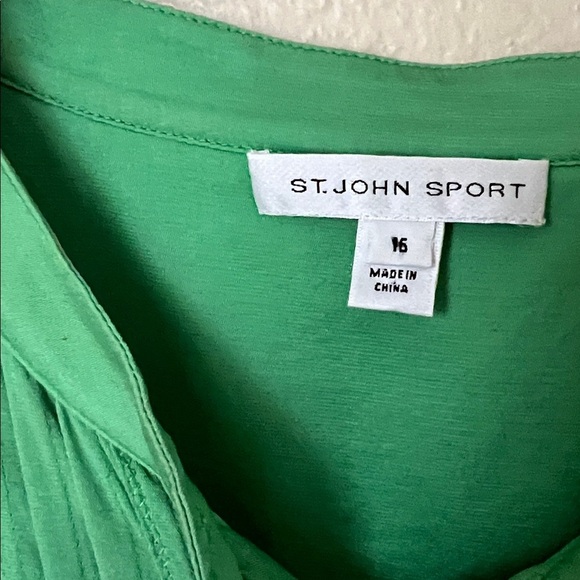 St. John sport vintage silk stretch green button blouse - Picture 5 of 12